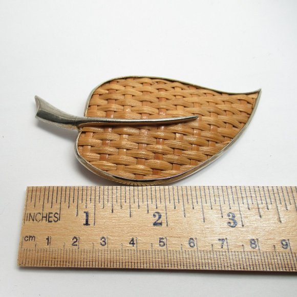 Vintage Woven leaf brooch - Picture 5 of 7